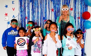 Evans Celebrates its Distinguished School Status - article thumnail image